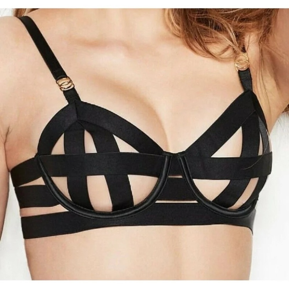 NWT Victorias Secret Strappy Balconette Bra